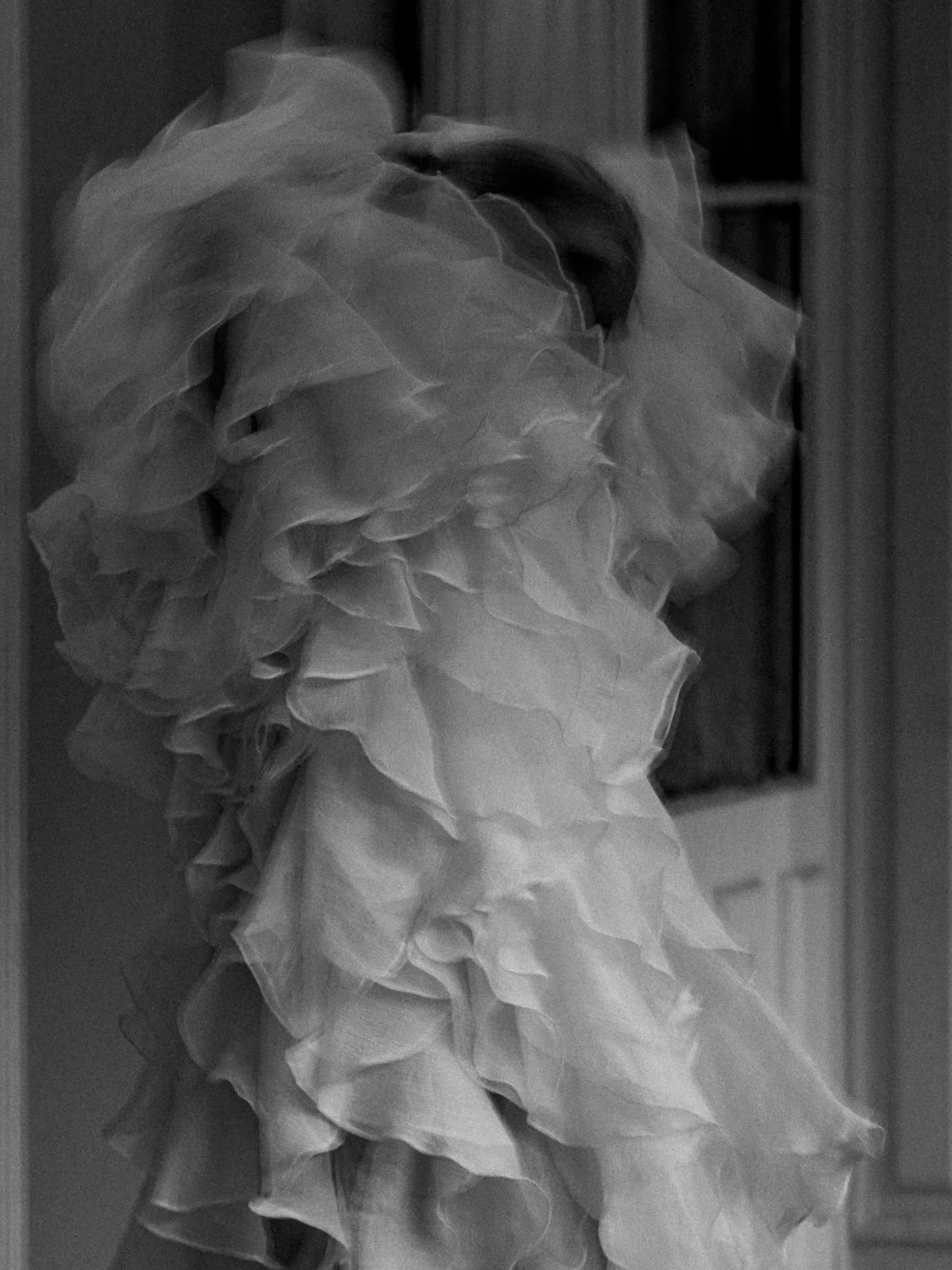 Moda Povera VII - Les robes de mariées finissent toujours célibataires © Ruediger Glatz
